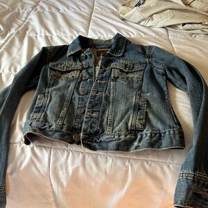 Small denim jacket Aeropostale 100% cotton. Slightly worn condition.